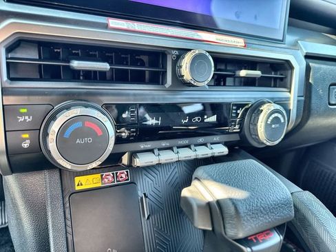 New 2025 Toyota 4Runner TRD Off-Road Premium image 28