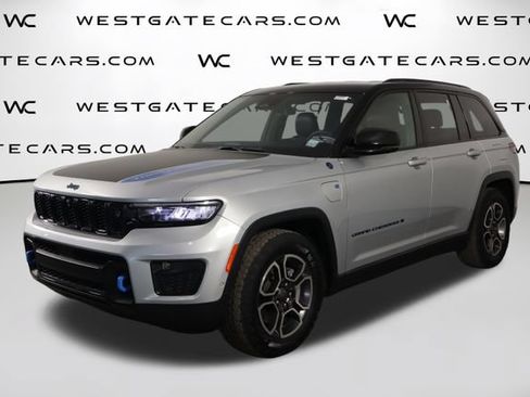 Used 2022 Jeep Grand Cherokee Trailhawk w/ Advanced Protech Group II AWD/4WD image 1