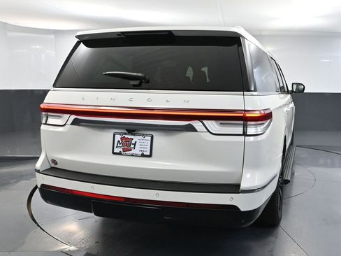 Used 2024 Lincoln Navigator L Reserve w/ Equipment Group 201A AWD/4WD image 7