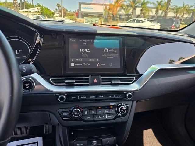 Used 2022 Kia Niro EX FWD image 16