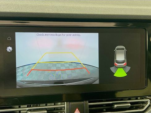 Used 2022 Kia Niro EX Premium image 15