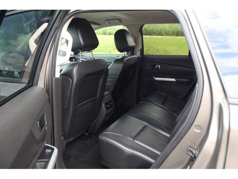 Used 2014 Ford Edge SEL w/ Equipment Group 205A FWD image 8