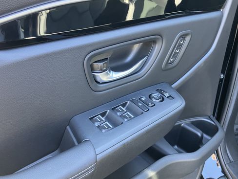 Certified 2025 Honda Pilot EX-L image 15