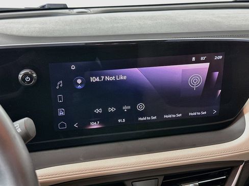 Used 2024 Buick Encore GX Avenir w/ Avenir Technology Package FWD image 21