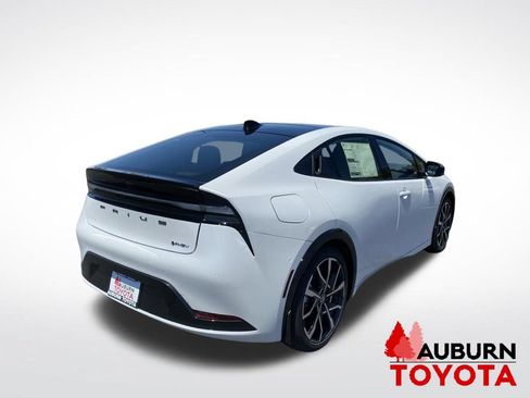 New 2026 Toyota Prius Plug-In Hybrid FWD image 7