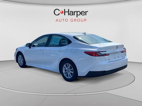 Used 2025 Toyota Camry LE FWD image 5