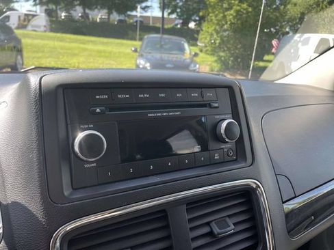 Used 2016 Dodge Grand Caravan SE w/ Quick Order Package 29E SE FWD image 26