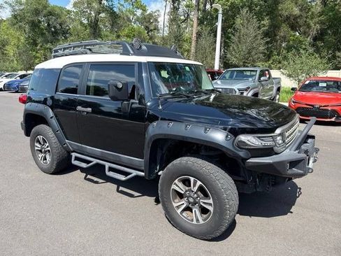 Used 2014 Toyota FJ Cruiser 4WD w/ Upgrade Package image 3