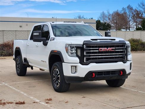 Used 2020 GMC Sierra 2500 AT4 w/ AT4 Preferred Package image 3