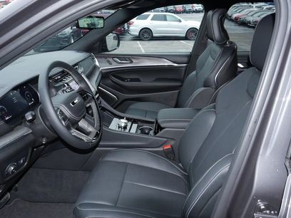 New 2025 Jeep Grand Cherokee Overland w/ Adv Protech Group III