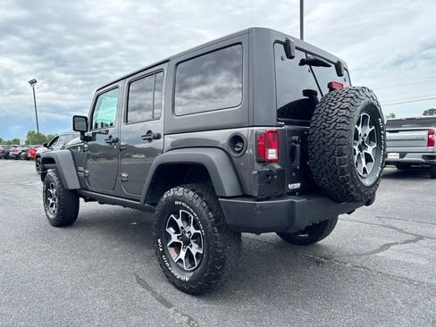Used 2018 Jeep Wrangler Unlimited Sport S AWD/4WD image 22