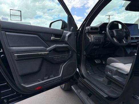 Used 2024 Toyota Tacoma TRD Sport AWD/4WD image 10