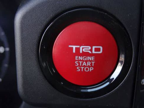 Used 2025 Toyota Tacoma TRD Off-Road w/ TRD Off Road Upgrade Package AWD/4WD image 25
