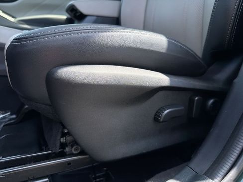 Used 2022 Subaru Forester Limited AWD/4WD image 18