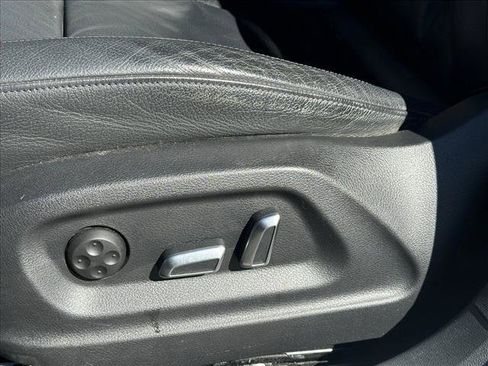 Used 2018 Audi Q3 2.0T Premium w/ Convenience Package image 23