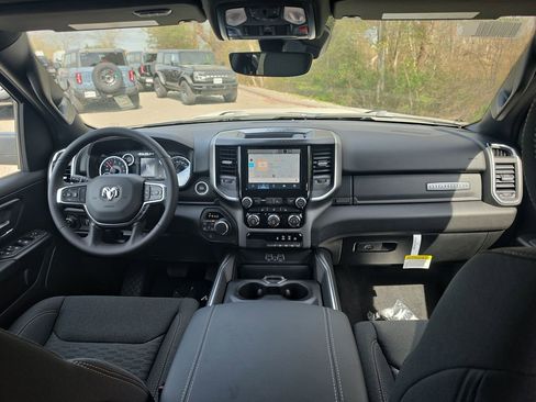 New 2026 RAM 1500 4x4 Crew Cab image 24