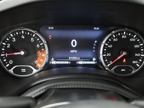 Used 2018 Jeep Renegade Limited w/ UConnect 8.4 Nav Group FWD image 9