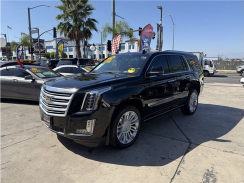 Used 2016 Cadillac Escalade Platinum AWD/4WD image 3