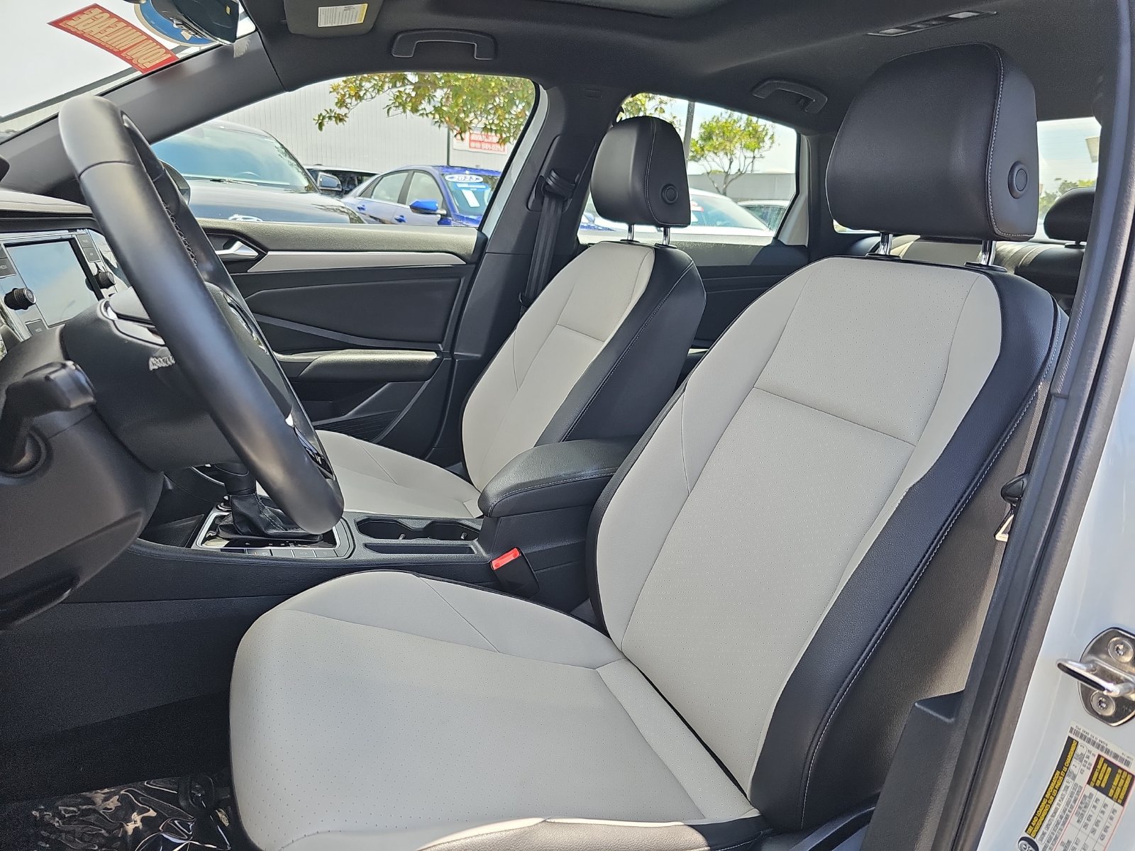 Used 2020 Volkswagen Jetta R-Line FWD image 14