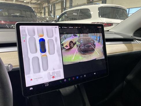 Used 2023 Tesla Model Y Performance image 6