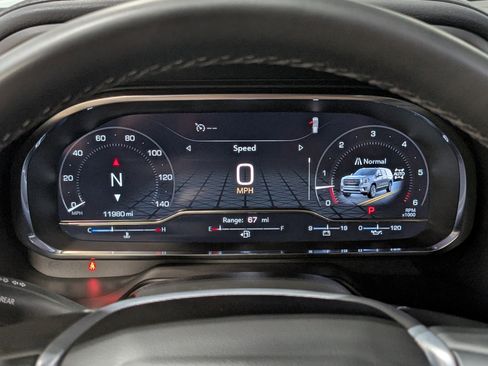 Used 2024 GMC Yukon SLE w/ Max Trailering Package image 17