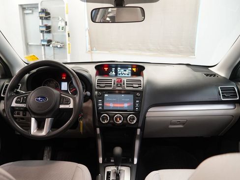 Used 2018 Subaru Forester 2.5i Premium w/ All-Weather Package AWD/4WD image 19