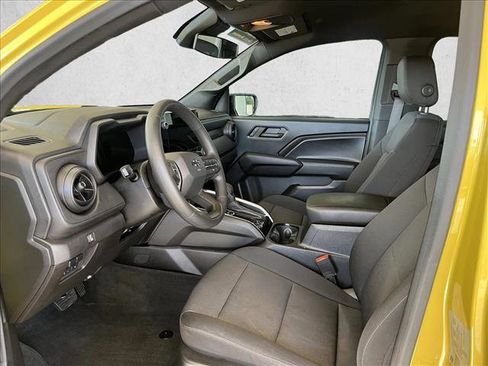 Used 2024 Chevrolet Colorado Trail Boss w/ Technology Package image 9