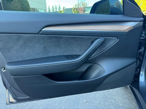 Used 2023 Tesla Model 3 Standard Range RWD image 42