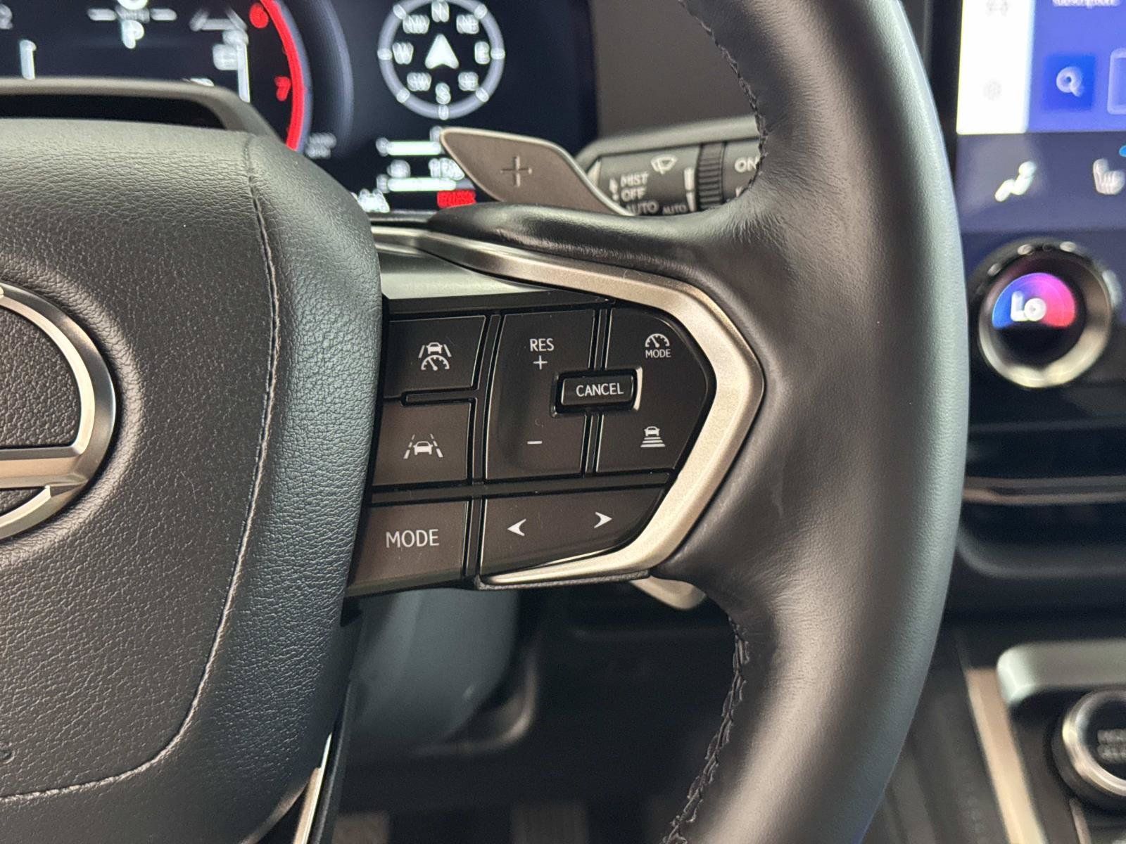 Used 2024 Lexus GX 550 AWD/4WD image 22