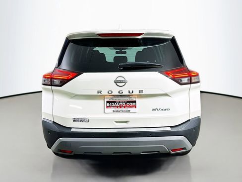 Used 2023 Nissan Rogue SV image 6