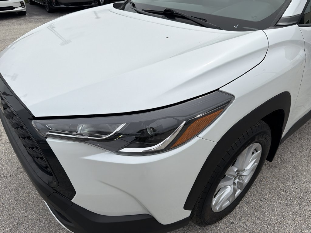 Used 2025 Toyota Corolla Cross LE FWD image 8