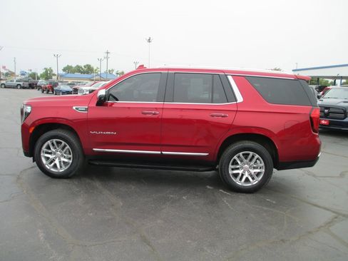 Certified 2023 GMC Yukon SLT w/ SLT Luxury Package image 9