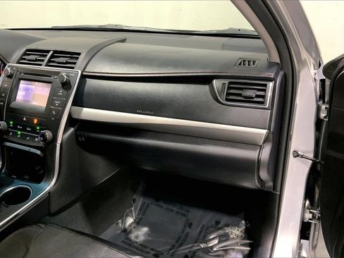 Used 2016 Toyota Camry LE image 16