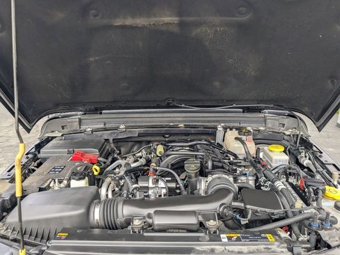 Used 2023 Jeep Wrangler Sport image 35