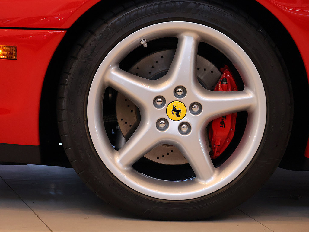 Used 2001 Ferrari 550 Maranello Coupe RWD image 99