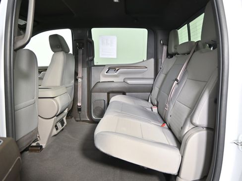 Used 2022 Chevrolet Silverado 1500 LT image 17