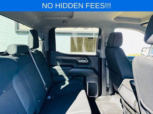 Used 2025 Chevrolet Silverado 1500 LT AWD/4WD image 31
