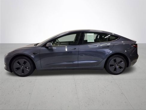 Used 2023 Tesla Model 3 Standard Range image 10
