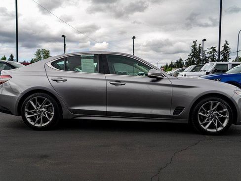Used 2022 Genesis G70 2.0T image 9
