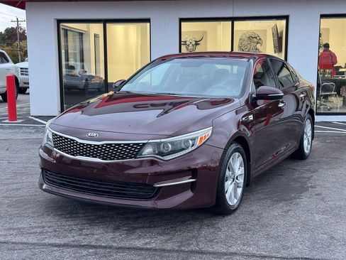 Used 2017 Kia Optima EX image 3