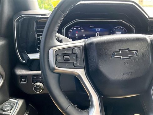 Used 2024 Chevrolet Silverado 1500 LT Trail Boss w/ Convenience Package II AWD/4WD image 14