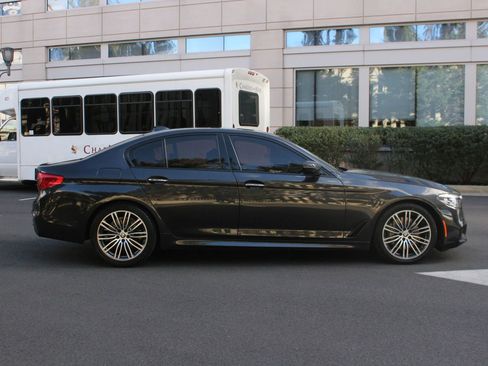 Used 2018 BMW 530i xDrive AWD/4WD image 6