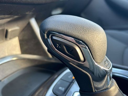 Used 2024 Chevrolet Malibu LT FWD image 19