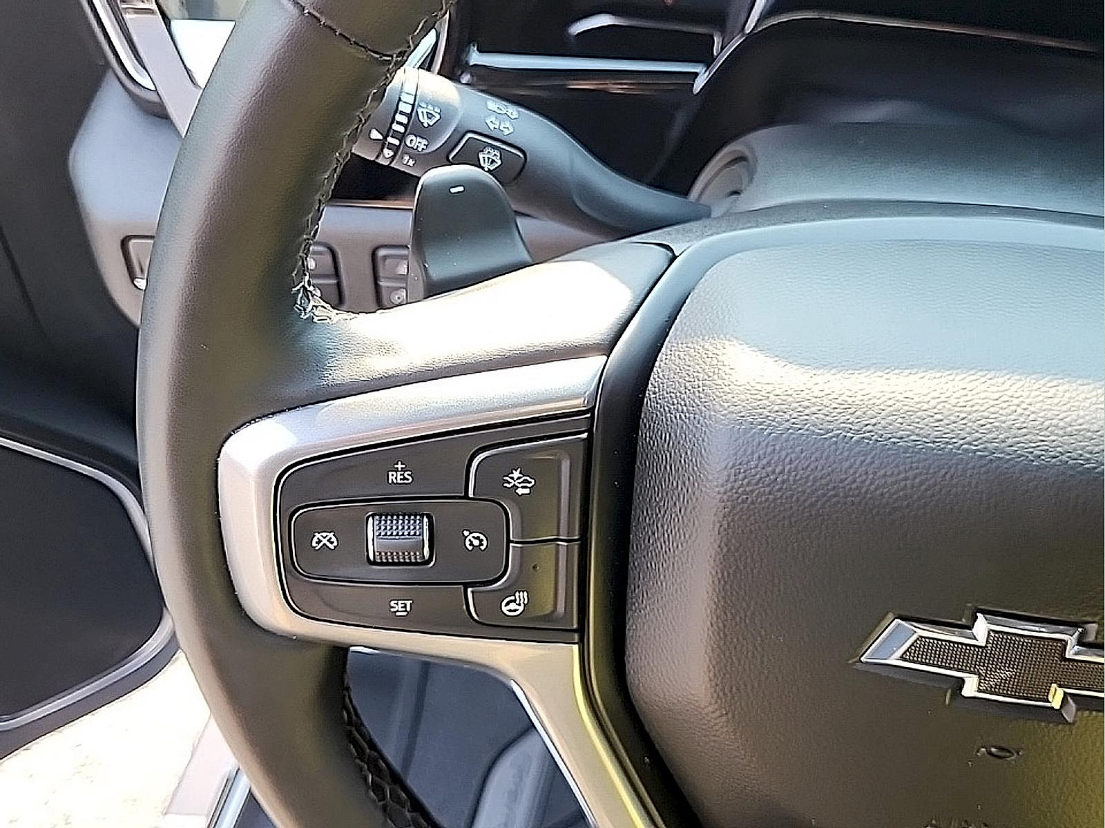 Used 2024 Chevrolet Silverado 1500 RST w/ Convenience Package II AWD/4WD image 18