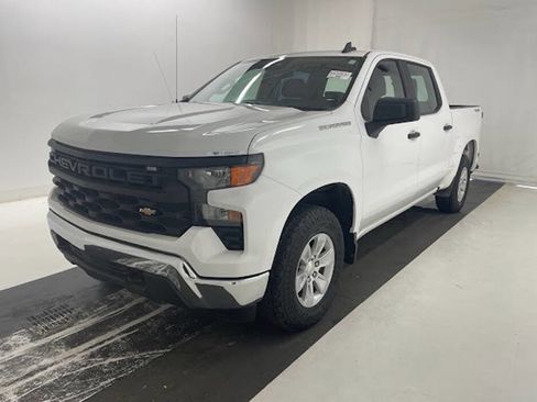 Used 2023 Chevrolet Silverado 1500 W/T w/ Trailering Package AWD/4WD image 1