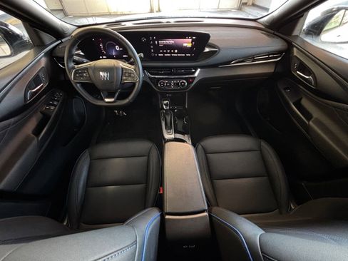 Used 2025 Buick Envista Sport Touring image 32