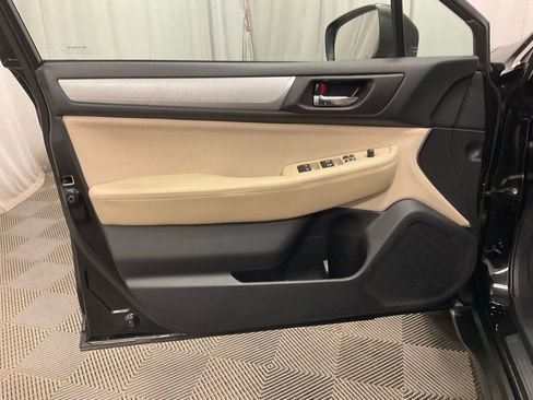 Used 2019 Subaru Outback 2.5i Premium image 10