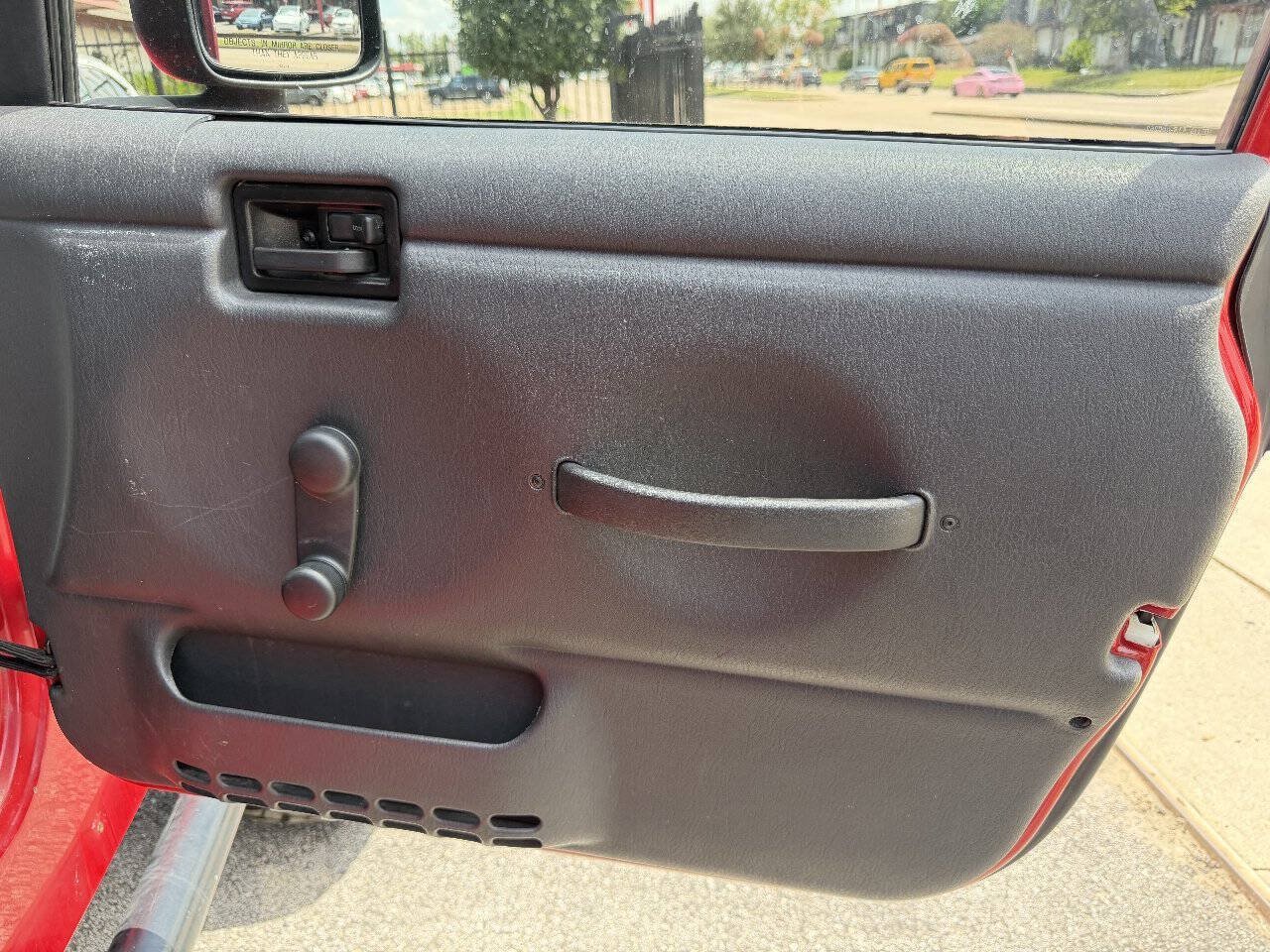 Used 2004 Jeep Wrangler 4WD image 15