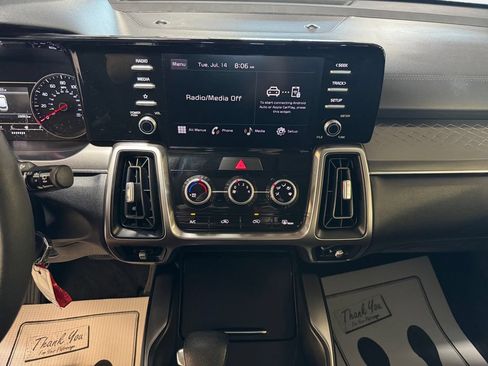 Certified 2023 Kia Sorento LX AWD/4WD image 22