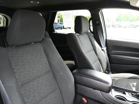 Used 2025 Dodge Durango GT RWD image 30